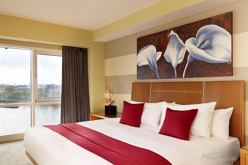 Plaza On The River London Kültér fotó A bedroom at the hotel