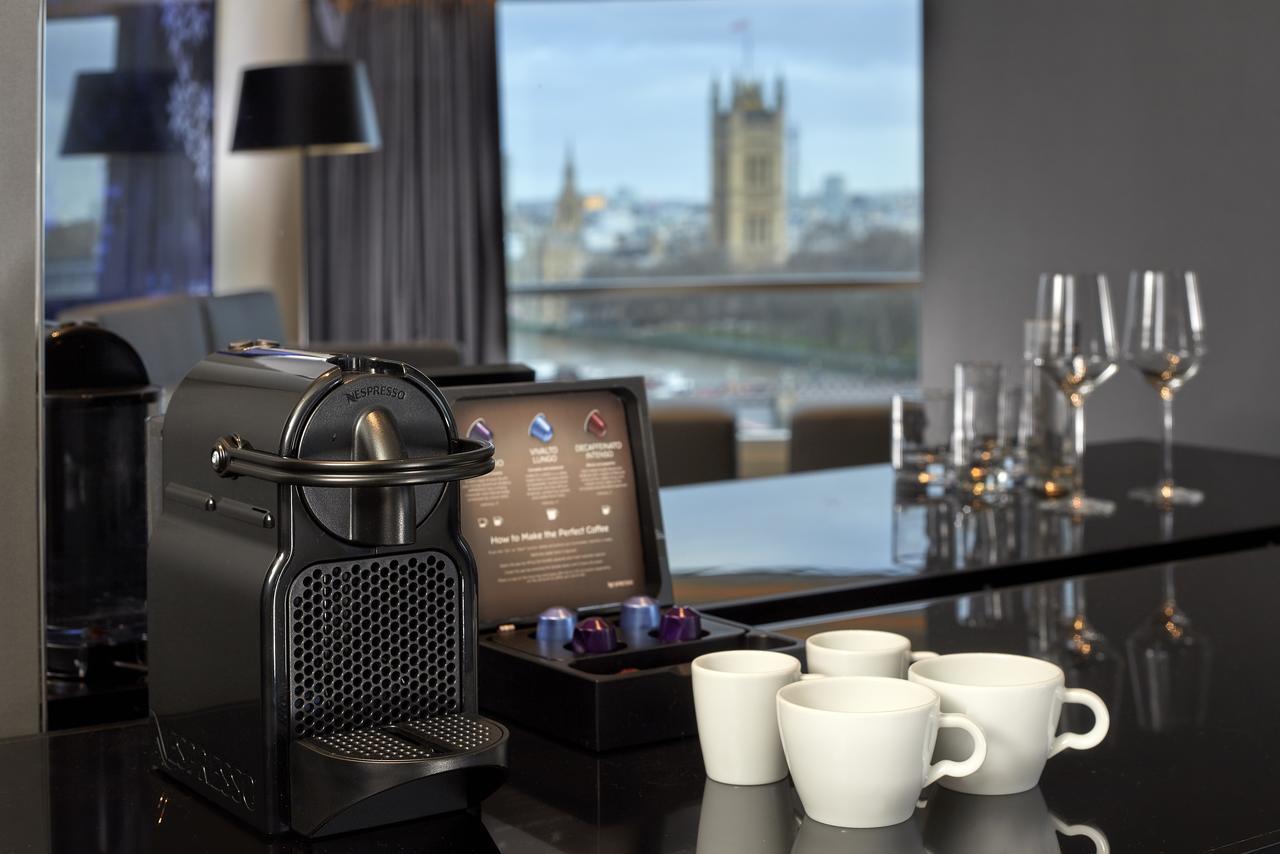 Plaza On The River London Kültér fotó A Nespresso machine