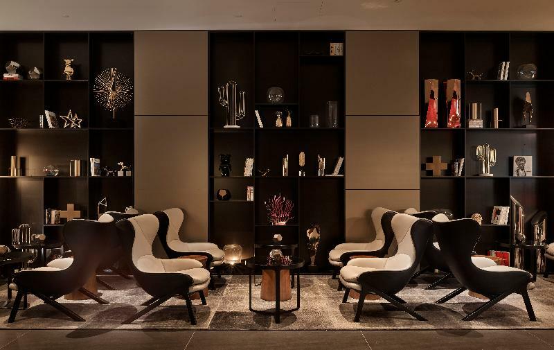 Plaza On The River London Kültér fotó The Library at The Ritz-Carlton, Hong Kong
