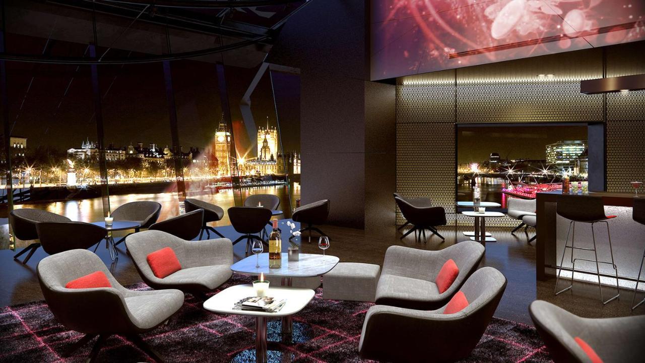 Plaza On The River London Kültér fotó The interior of the bar
